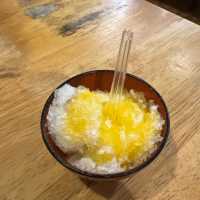 藏身國際通巷弄的黑蒜拉麵──沖繩「琉家本店」食記