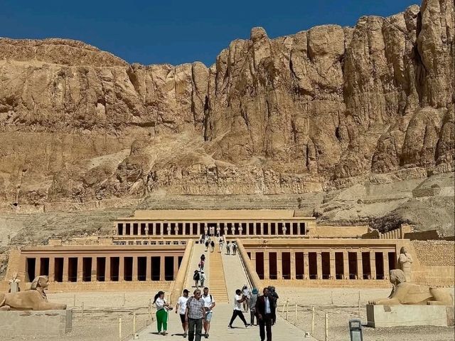 古代エジプトの壮麗な遺産 – ハトシェプスト女王葬祭殿