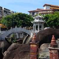 Kek Lok Si寺院：壮大な信仰の聖地と心の安らぎ