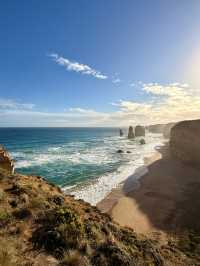 Ticked off one of Melbourne’s must-do experiences — the Great Ocean Road day tour! 🌊🚐 