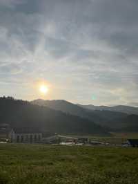 🟤 喀納斯鴻福生態度假酒店：美景與基本住宿並存的一晚 🏞️🏨