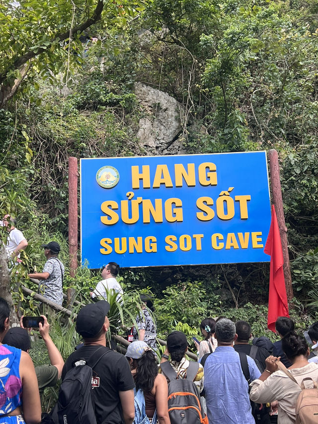 下龍灣驚訝洞（Hang Sung Sot）