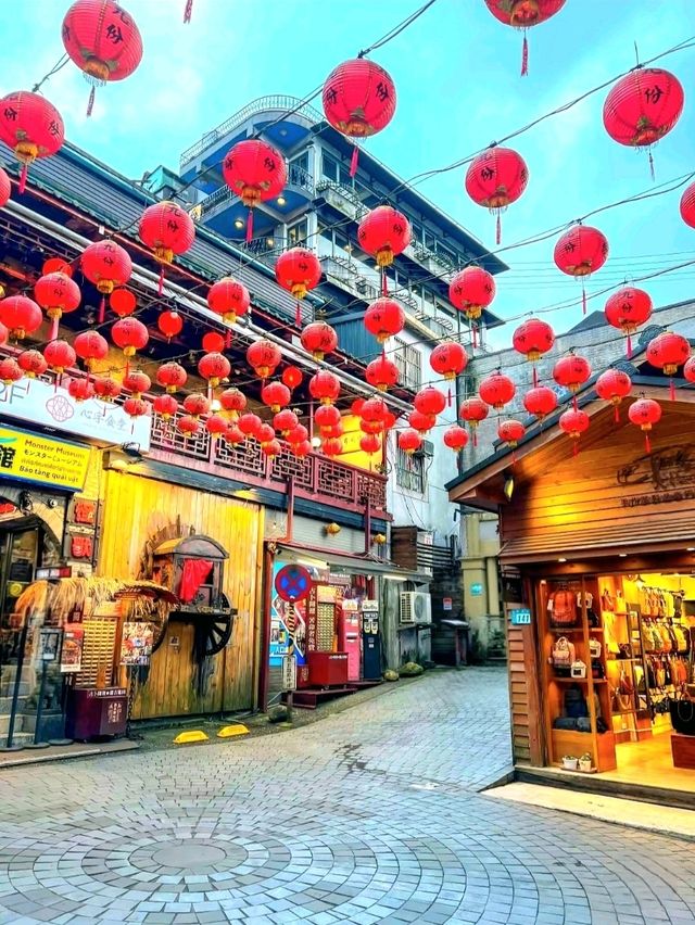 Wandering Through Jiufen Old Street
