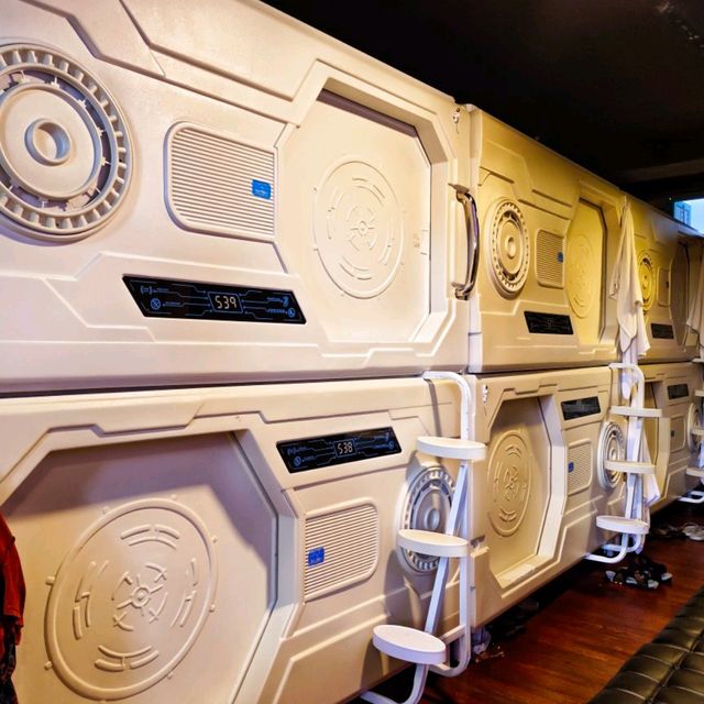 โรงเเรมเเคปซูล สิงคโปร์ galaxcy ods