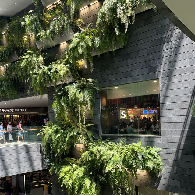         SINGAPORE CHANGI AIRPORT  