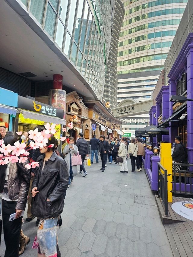 West Nanjing Road – เดินเล่นชิคๆกลางเมืองเซี่ยงไฮ้