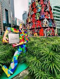 Art in Motion at Raffles Place 🎨🚶‍♂️