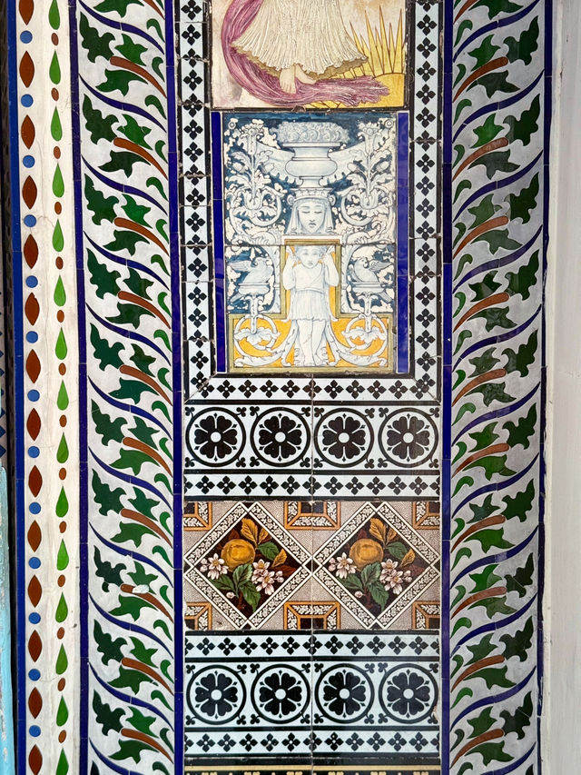 【インド・コルカタ パールシュワナート寺院】異文化感じられる静寂のオアシス