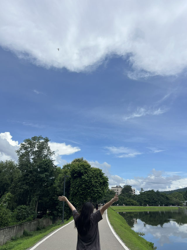 ☀️ อ่างแก้ว มช. ฟ้าใสกลางวันก็ยังสวย!