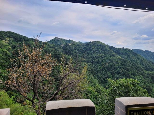The Scenic Climb West : West Route of the Mutianyu Great Wall