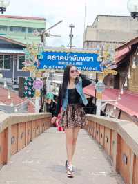 ตลาดน้ำอัมพวา