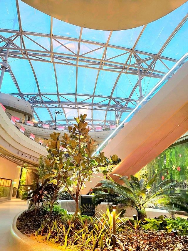 Chill Vibes at WEAVE Sentosa