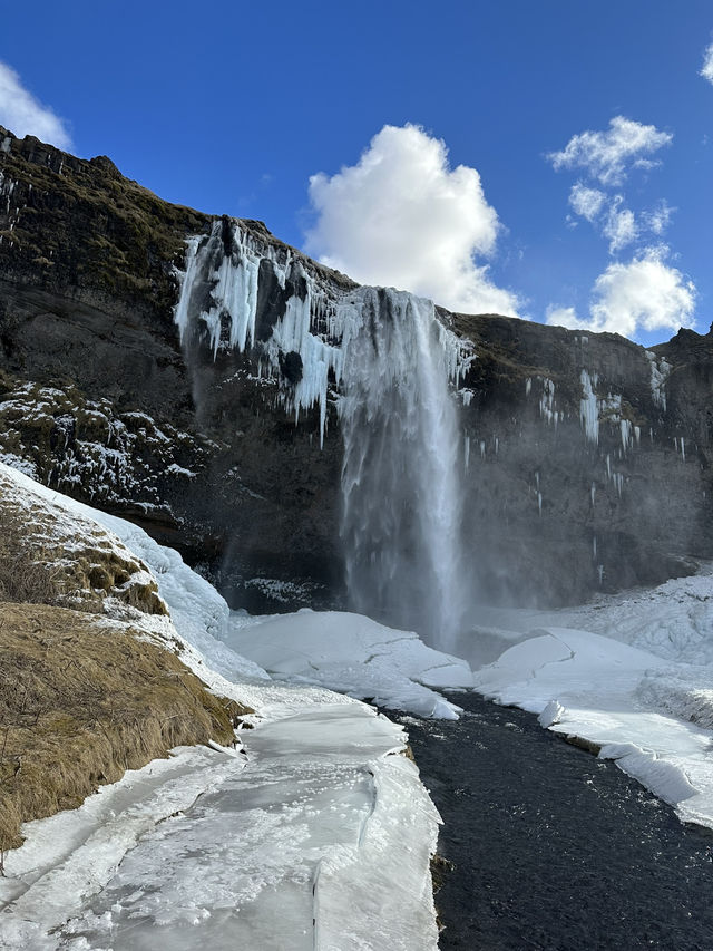💦 冰與水的交界｜Gljufrabui Waterfalls 冰島秘境瀑布