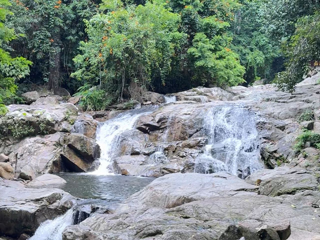 น้ำตกธารโต 🏞️