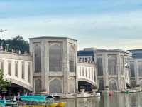 Putra Bridge, Putrajaya – The Iconic Bridge You Must Visit in Malaysia’s Smart City