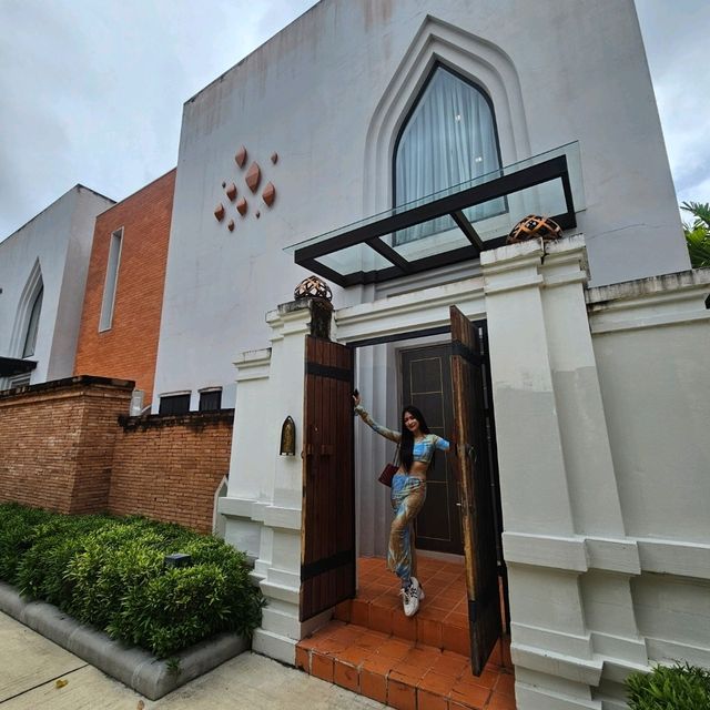 A 4 bedroom pool villa in Bangtao, Phuket