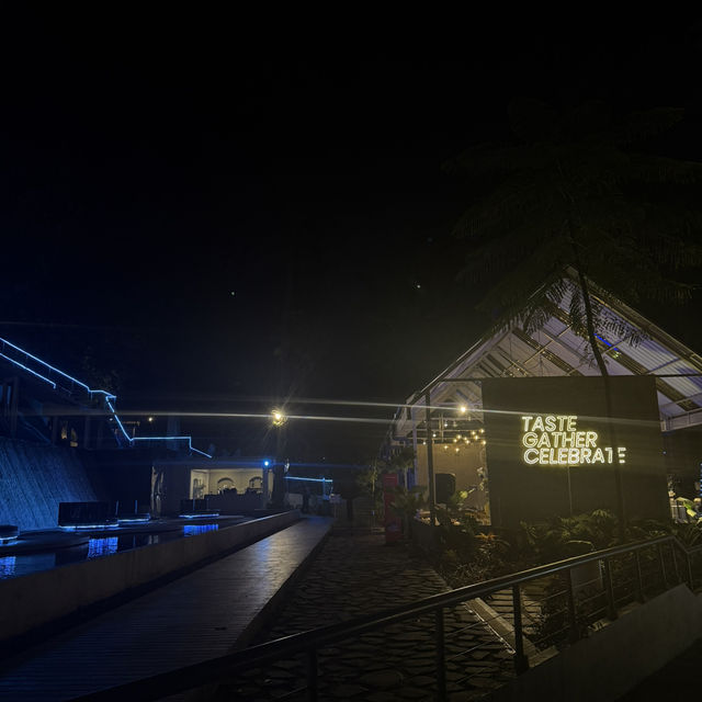 🌿✨ HeHa Waterfalls Café: A Must-Visit After Safari Bogor
