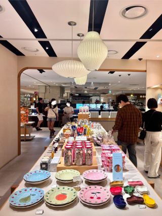 🛍️ Indoor date recommendation at Lotte Department Store Sisihosi in Beomgye 💛