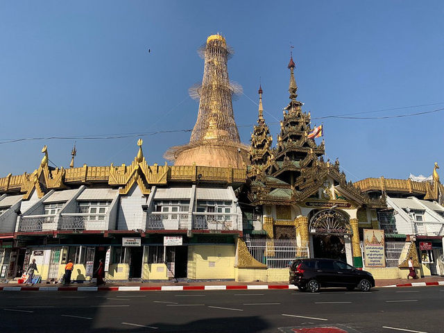 Sule Pagoda