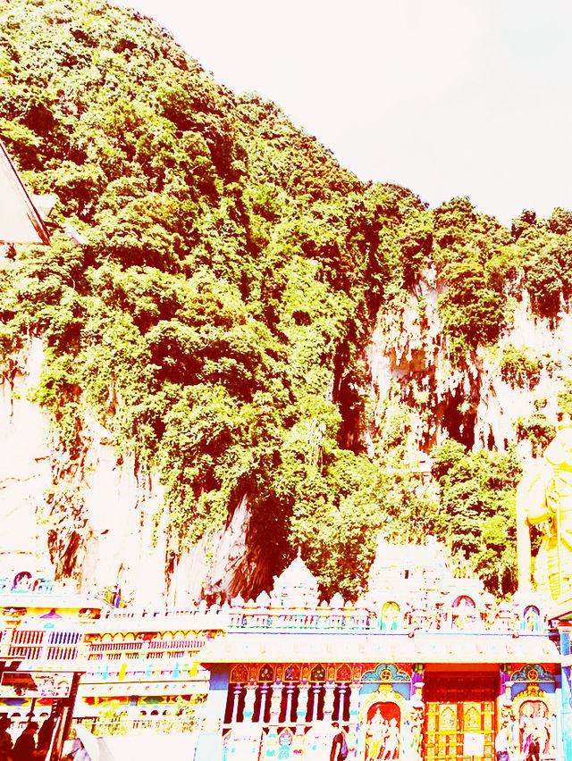 Batu Caves: A Rainbow Stairway to the Divine! 🌈