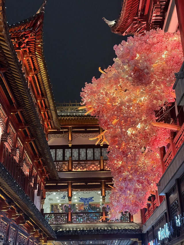 Yuyuan Garden. Shanghai Yuyuan Garden. Shanghai