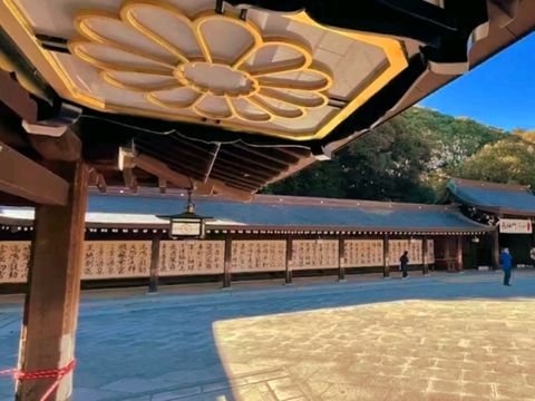 A Peaceful Escape in the Heart of Tokyo — Meiji Jingu Shrine