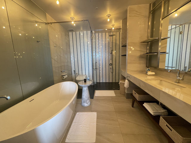 พักใจที่ Baba Beach club Hua Hin 