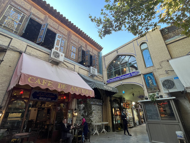 🕌青の芸術が広がる古都をめぐる｜イスファハーン観光