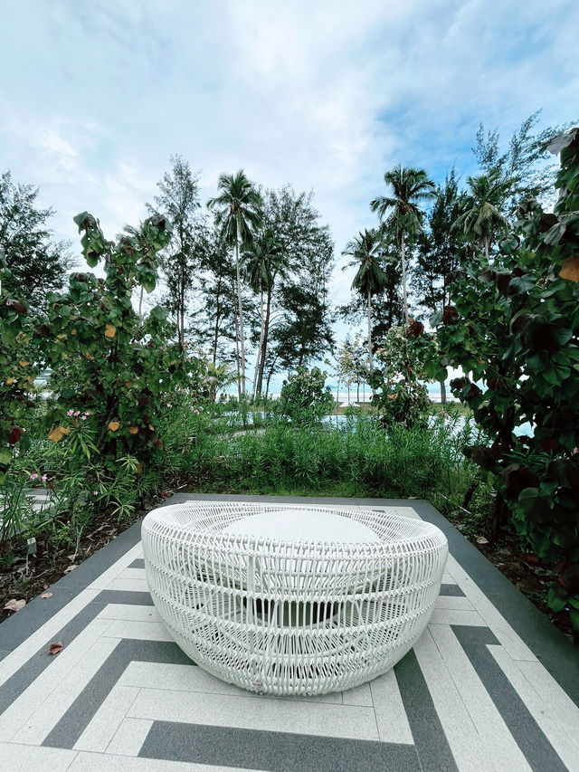 “Family-Friendly Luxury at Roxy Beach Apartment”