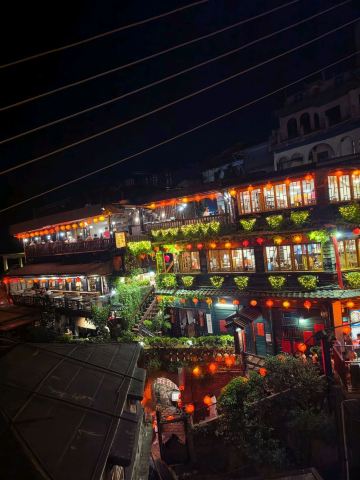 🏮 Searching for the Night Corridor of Spirited Away | Trip.com