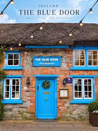 💙 The Blue Door – เสน่ห์เล็ก ๆ ที่สะดุดตาในไอร์แลนด์ 🇮🇪

ระหว่างเที่ยวไอร์แลนด์ มาเจอกับร้าน The Blue Door Restaurant ที่เห็นแล้วต้องหยุดถ่ายรูปเลยค่ะ 🥰 จุดเด่นคือประตูและกรอบหน้าต่างสีฟ้าสด ตัดกับกำแพงอิฐและหินแบบเก่า ๆ พร้อมหลังคามุงจาก ทำให้บรรยากาศดูอบอุ่นและมีเสน่ห์มาก

หน้าร้านตกแต่งเรียบง่าย แต่รายละเอียดน่ารักทุกมุม ทั้งประตูสีฟ้า พวงดอกไม้ และสายไฟประดับด้านบน ให้ความรู้สึกเหมือนบ้านหลังเล็ก ๆ ในชนบทของไอร์แลนด์ 🏡💙

ส่วนตัวชอบมุมนี้มาก เพราะไม่ต้องมีอะไรหวือหวาก็ถ่ายรูปออกมาสวย สีฟ้าของร้านโดดเด่นสุด ๆ ใครชอบสถานที่สไตล์วินเทจ อาคารเก่า และบรรยากาศแบบไอริช แนะนำให้เก็บมุมนี้ไว้ในลิสต์เลยค่ะ

บางครั้งการเที่ยวก็ไม่จำเป็นต้องเป็นสถานที่ใหญ่หรือแลนด์มาร์กดัง ๆ แค่ได้เจอมุมเล็ก ๆ ที่น่ารักระหว่างทาง ก็กลายเป็นความทรงจำดี ๆ ของทริปได้เหมือนกัน 💙✨

📍 The Blue Door Restaurant, Ireland 🇮🇪
📸 ไฮไลต์: ประตูสีฟ้า • บ้านหิน • หลังคามุงจาก • มุมถ่ายรูปน่ารัก

#TheBlueDoor #Ireland #เที่ยวไอร์แลนด์ #IrelandTravel #เที่ยวต่างประเทศ #รีวิวเที่ยว #เที่ยวเอง #เที่ยวไอร์แลนด์ด้วยตัวเองัวเอง #TravelIreland #เที่ยวแบบSlowLife