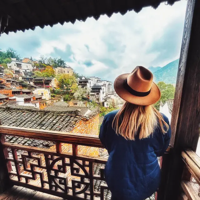 Stunning Huangling Ancient Town & Terraces