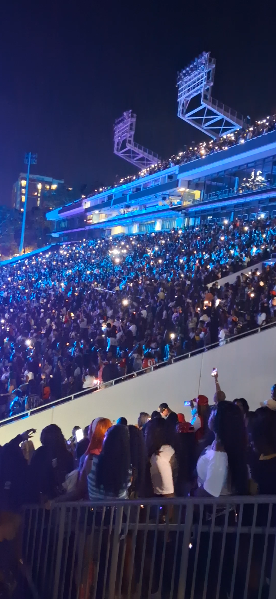 chris brown concert
