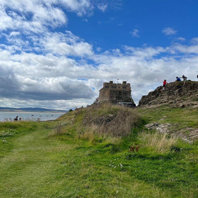 Lindisfarne Castle: A coastal Gem