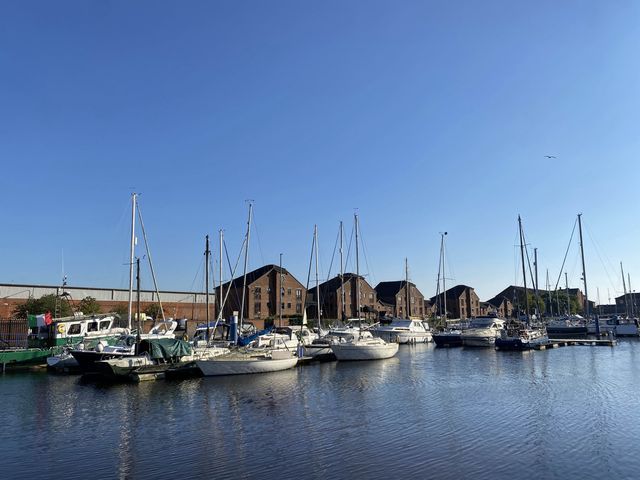 Serenity at Hull Waterside & Marina 🌅⛵️