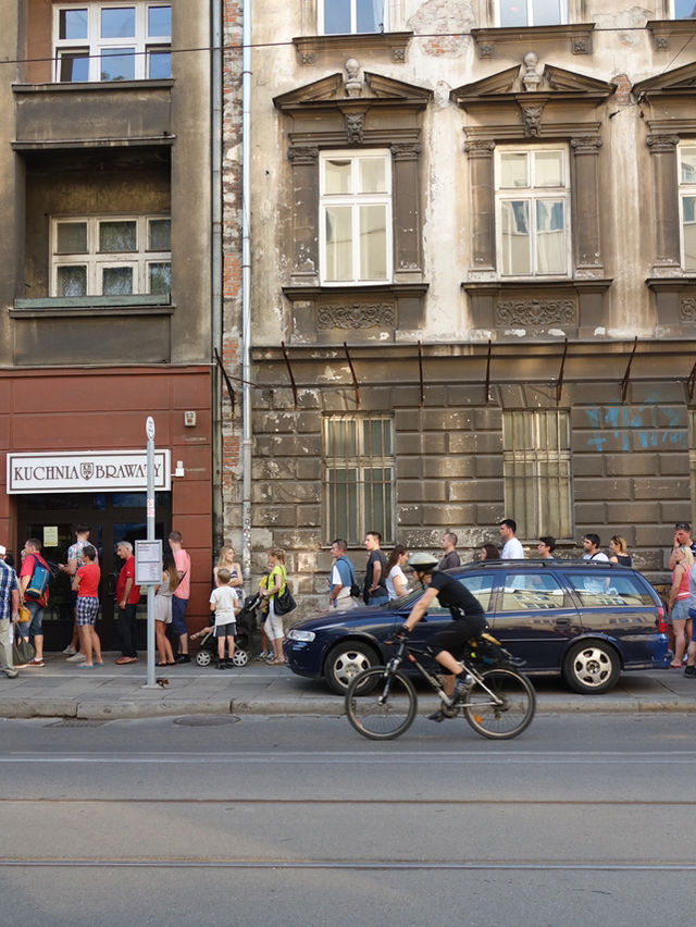 🏰 Kraków: A Walk Through History and Culture