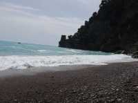 Looking on the sea 
