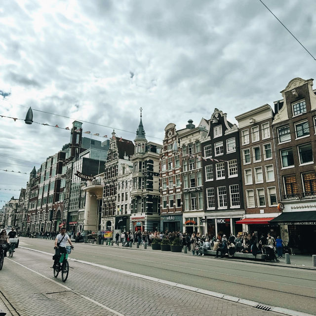 Charming Canals & Culture: The Magic of Amsterdam