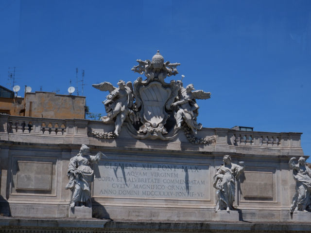 รีวิว Fontana di Trevi (น้ำพุเทพี)