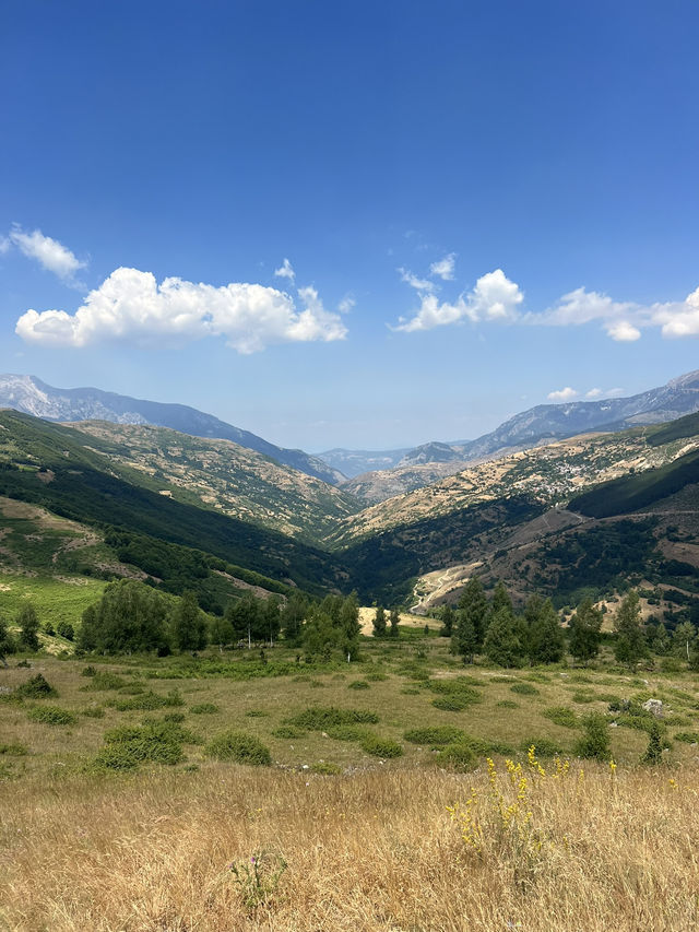 Lost in the mountains, found in Shishtavec 🌳  Lost in the mountains, found in Shishtavec 🌳