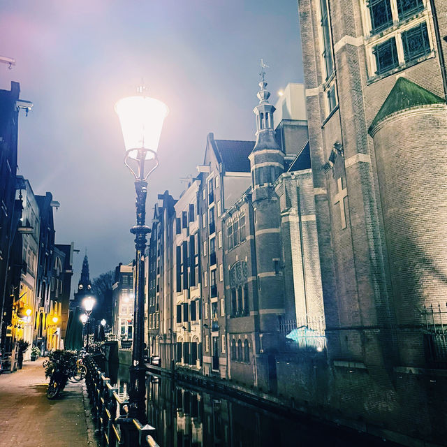 Amsterdam on a Shoestring: Canals, Parks & Local Life