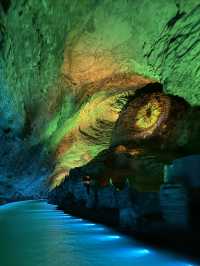 Пещера Желтого дракона обязательна к посещению