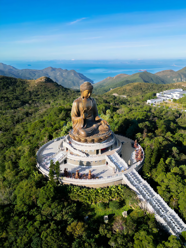 Be Awed by the Lantau Island!