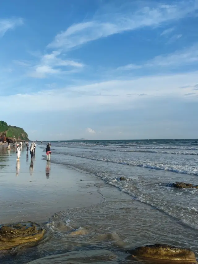 Weizhou Island, a leisurely and comfortable island landscape painting