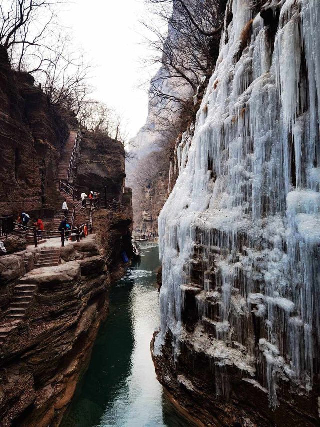 被雪景覆蓋的雲臺山勝似仙境