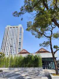 街頭偶遇花房書屋