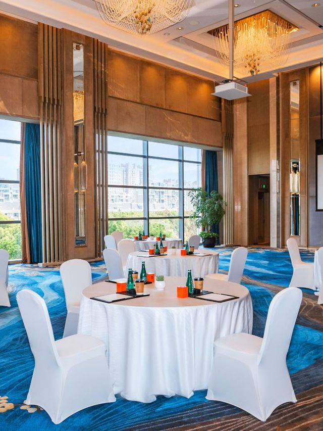 🌟 Suzhou's Luxe Retreat: Shangri-La Yuanqu Bliss 🏨✨