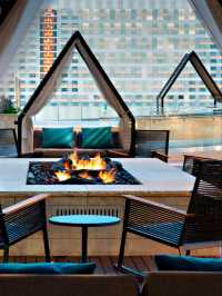 🌟 Houston's Hotspot: Marriott Marquis Magic! 🌊🏨