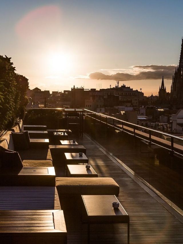 🌟✨ Barcelona Bliss: Hotel 1898's Rooftop Rendezvous 🌇🏊‍♂️