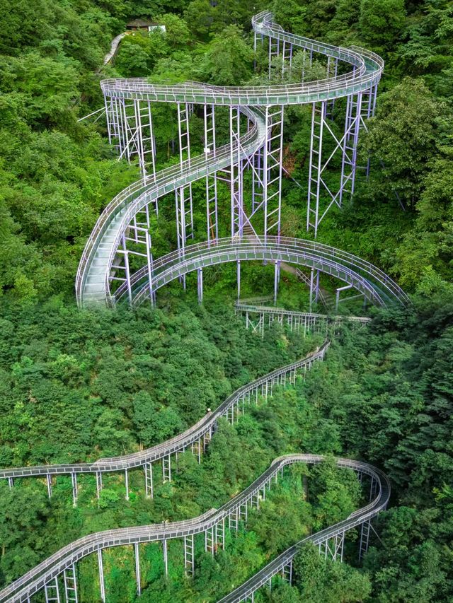 紫龍峽玻璃漂流丨天子地夢幻樂園的空中漂流
